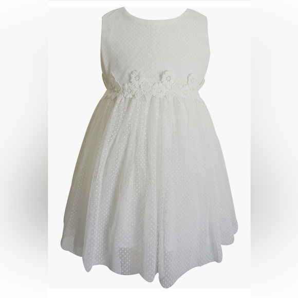 Popatu Ivory Lace Dress with Floral Details - Picture 1 of 4